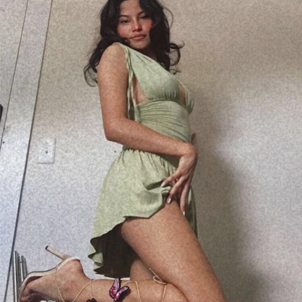 Meet your Posher, Holly